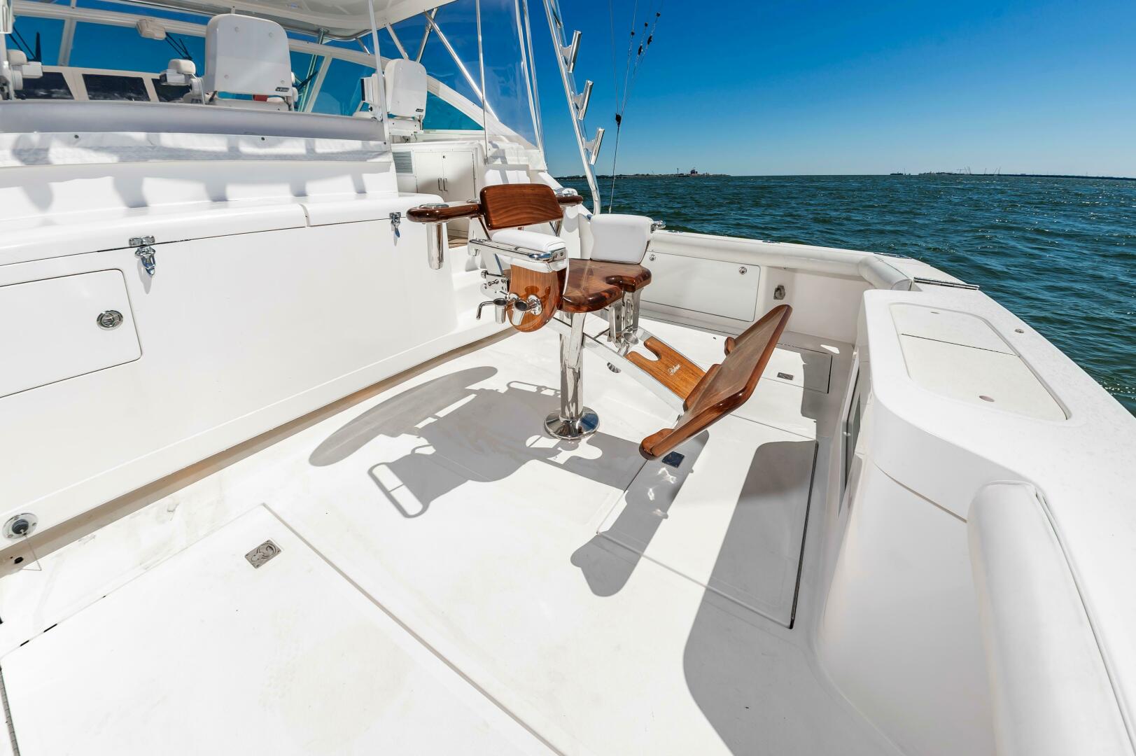 2008 Cabo 40 Express - Image 11