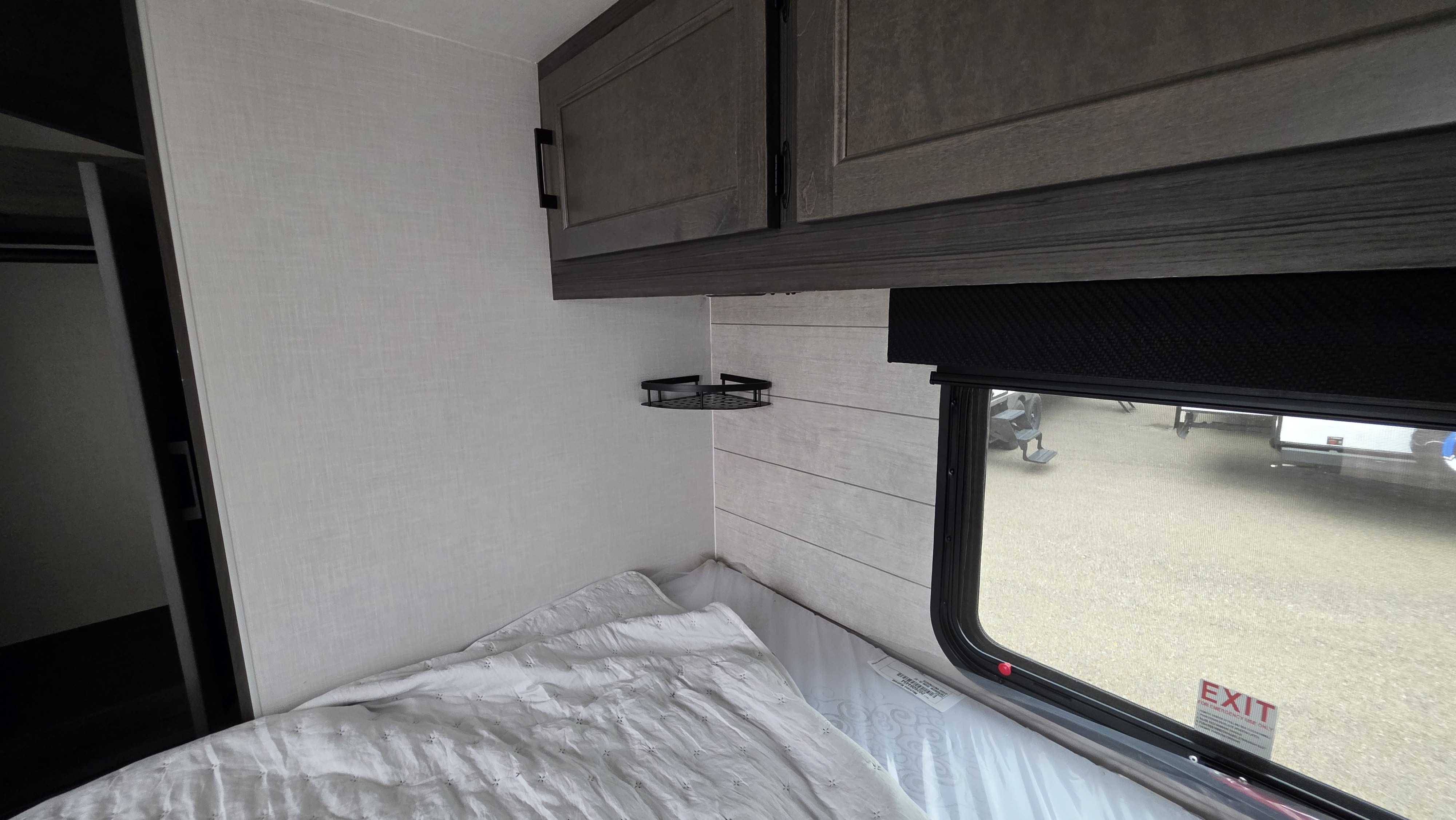 2027 VENTURE RV STRATUS 262VFK - Image 34