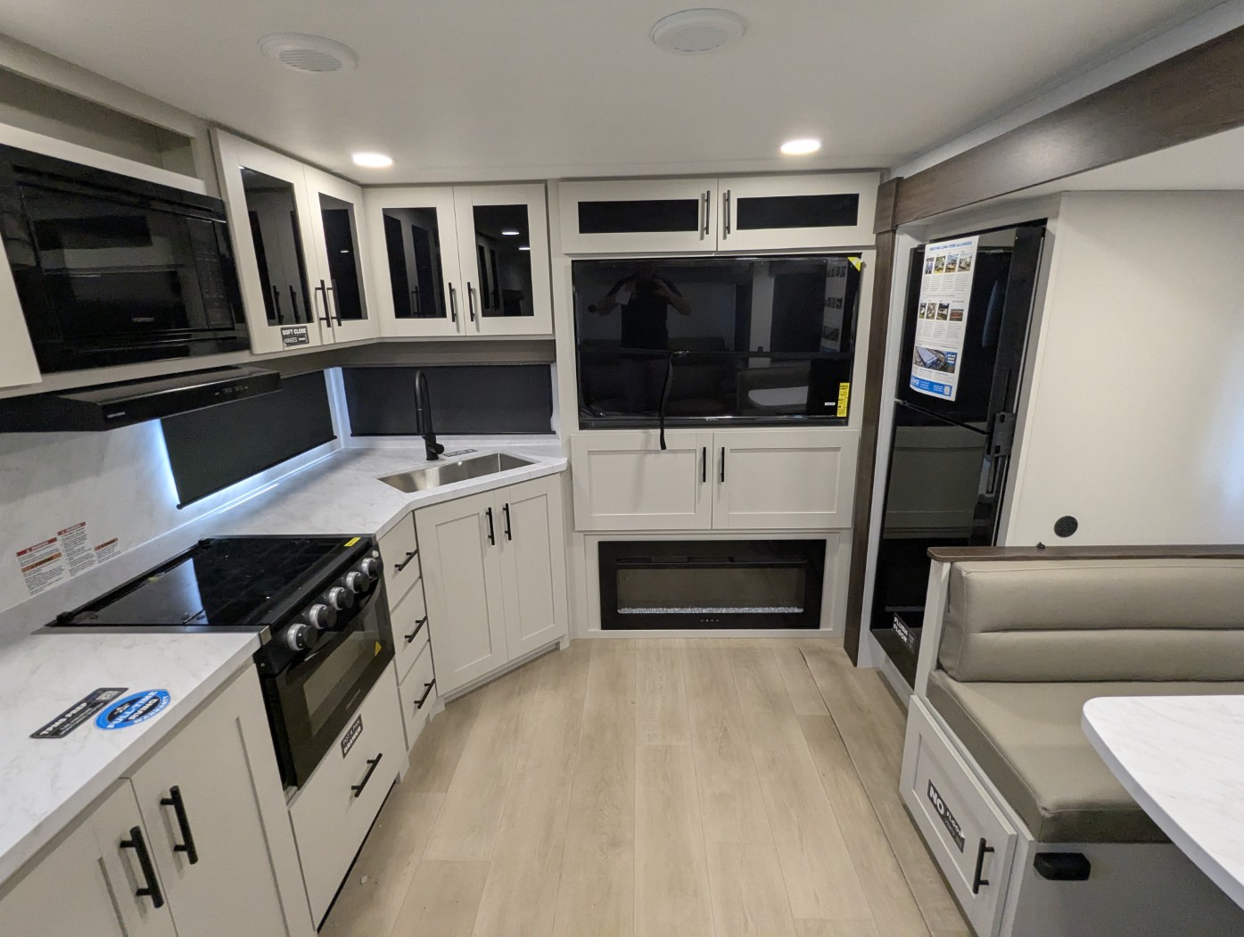 2027 Alliance RV Delta RE250 - Image 17