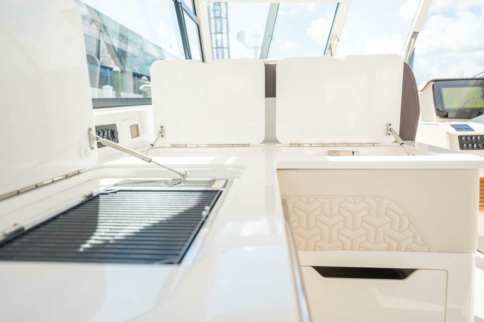 2022 Regal LX36 - Image 27