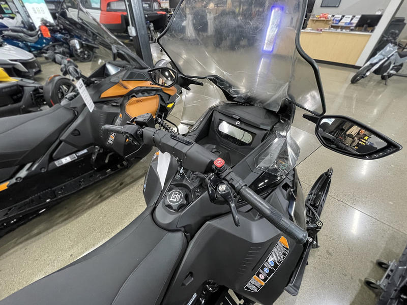 2025 Ski-Doo Grand Touring LE 900 ACE 137 Silent T. II 1.25 - Image 2