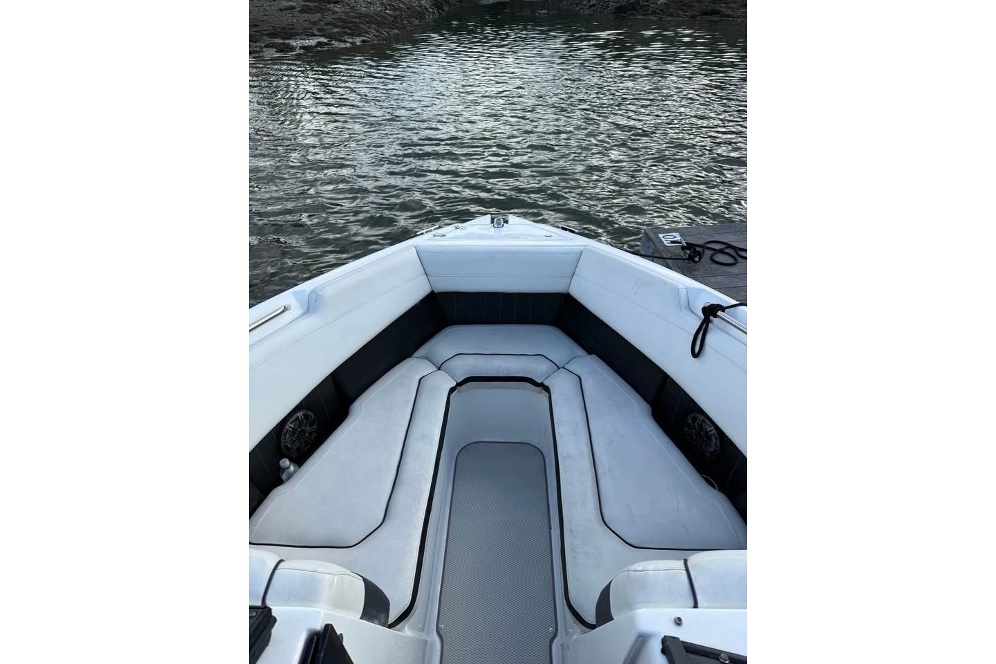2019 Rinker Q3 OB - Image 9