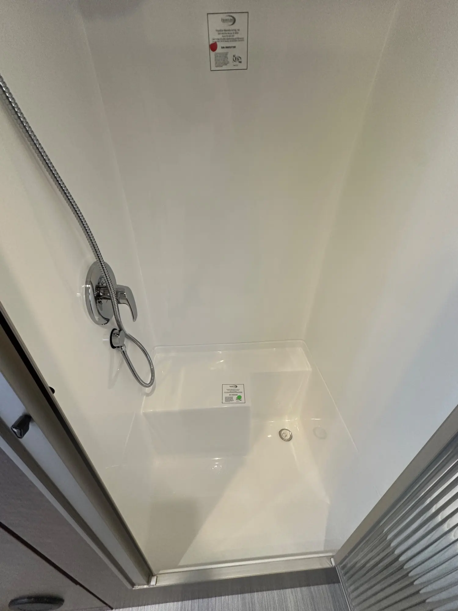 2027 Airstream Globetrotter 25FBT - Image 15
