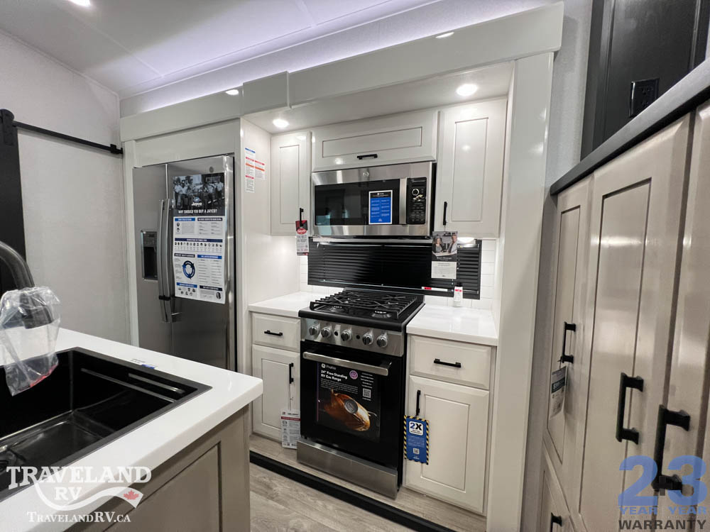 2027 Jayco Pinnacle 39FLOK - Image 23