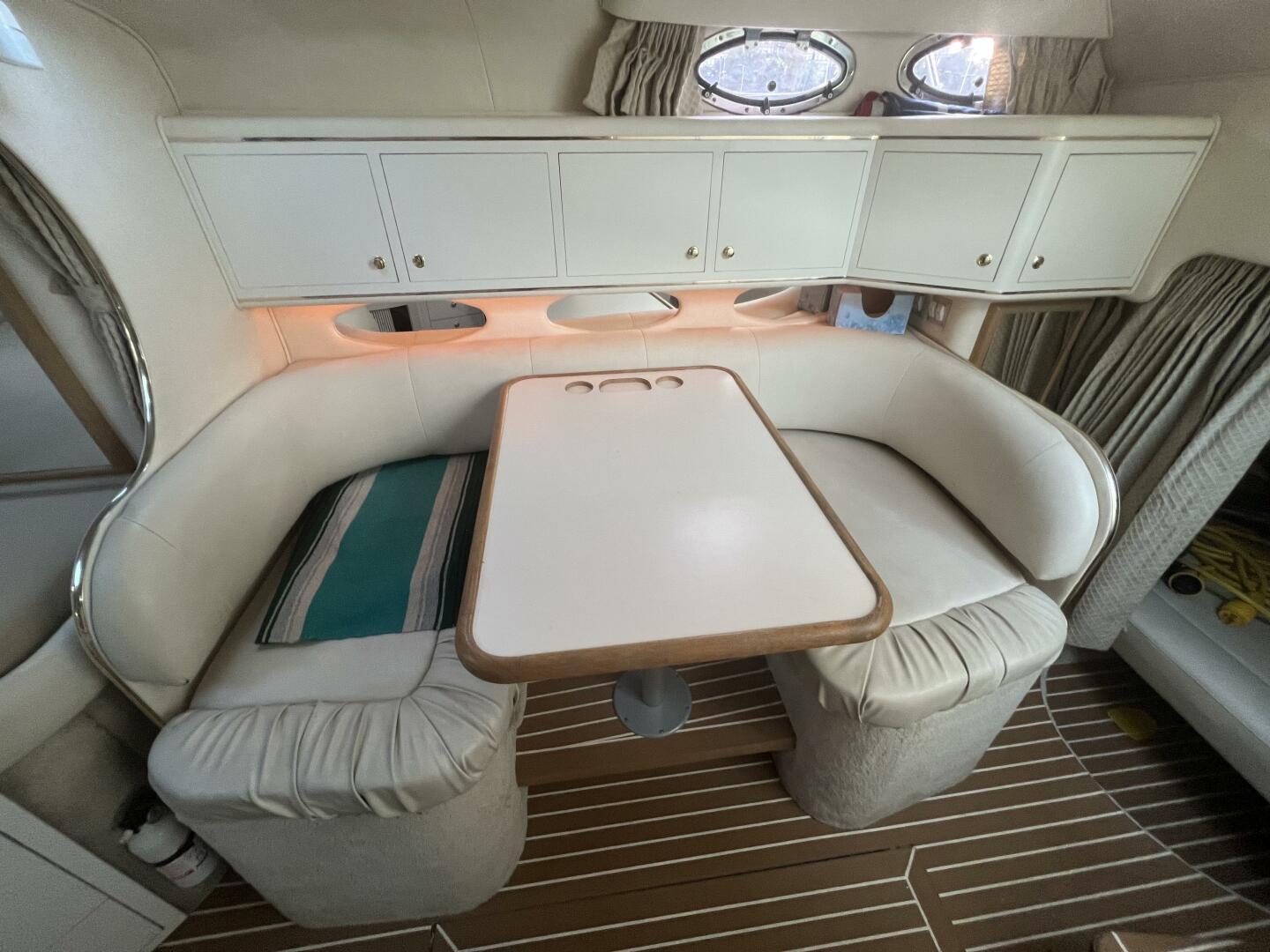 1999 Sea Ray 310 Sundancer - Image 6