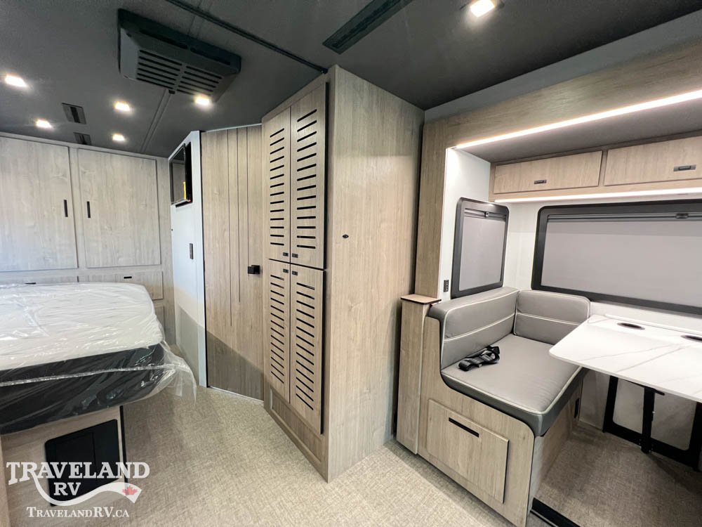 2027 Grand Design Lineage Series F 31ZW - Image 31