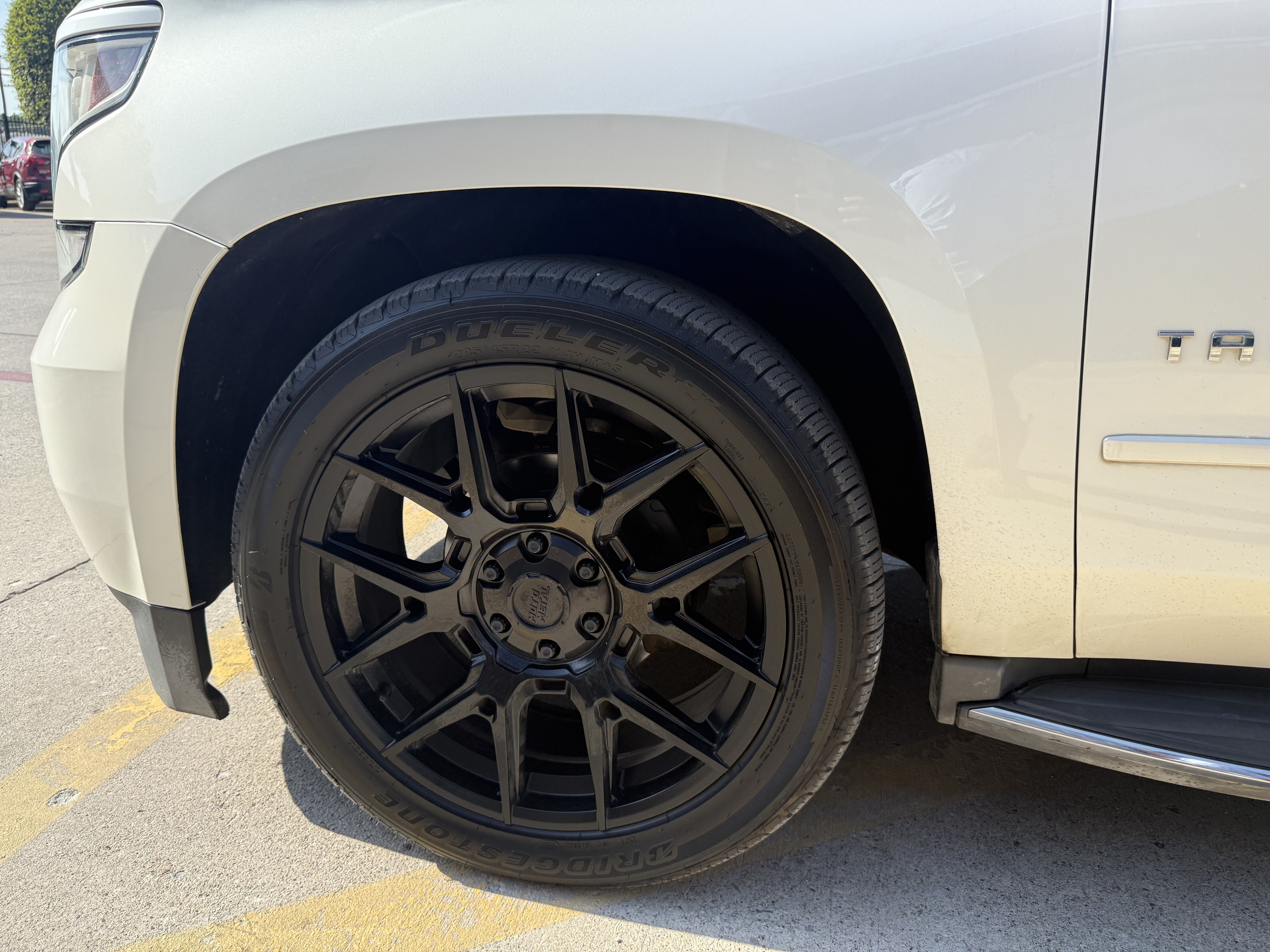 2015 Chevrolet Tahoe Utility 4D LTZ 2WD V8 - Image 8