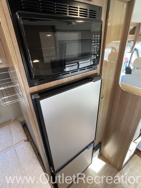 2019 Winnebago Travato 59G - Image 17