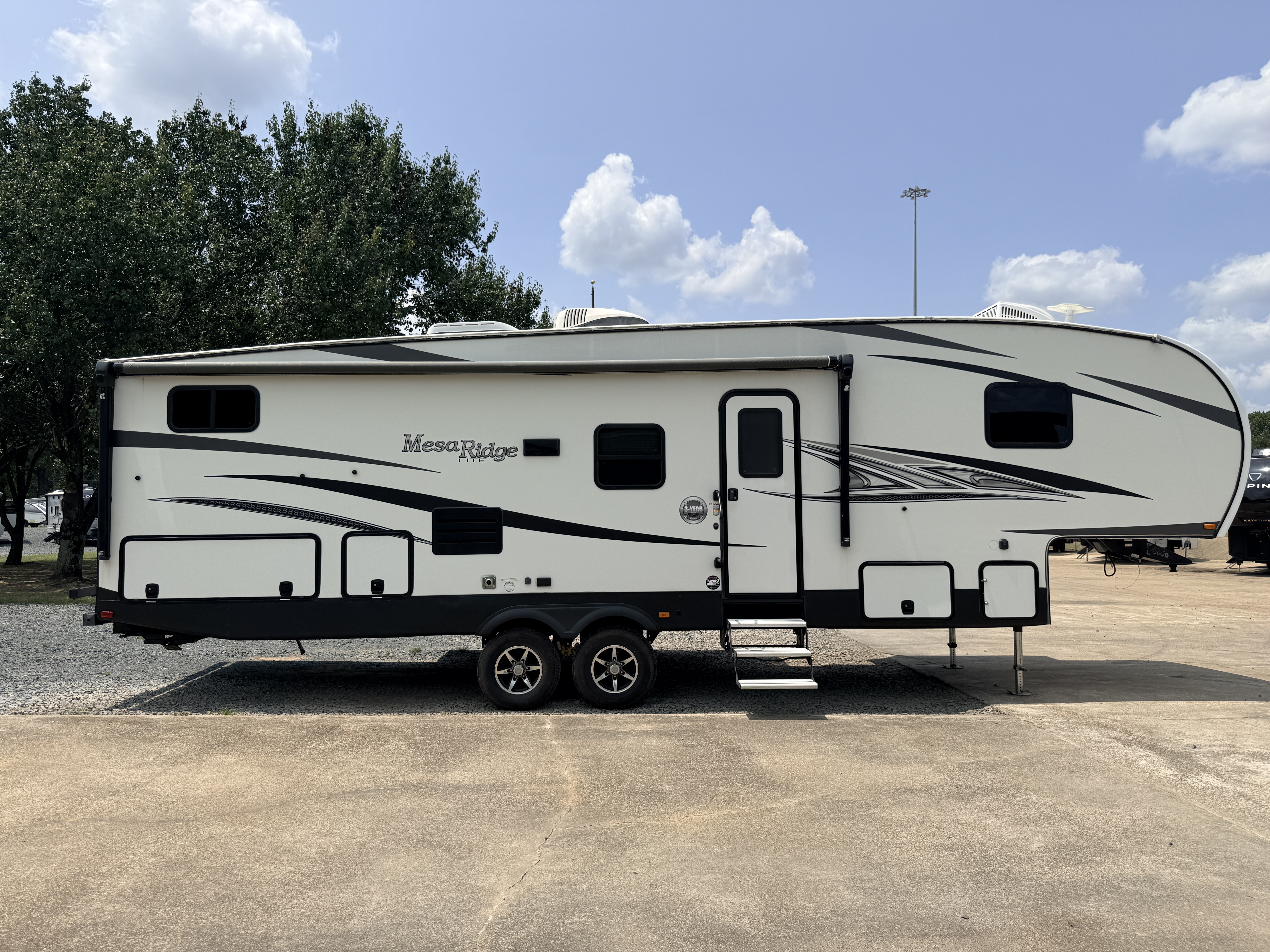 2019 Highland Ridge Mesa Ridge Lite MF2950BH - Image 2