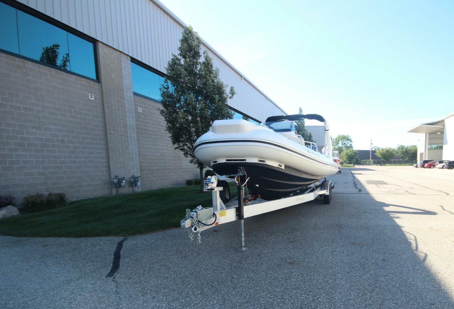 2024 Zodiac Medline 9 NEO - Image 5