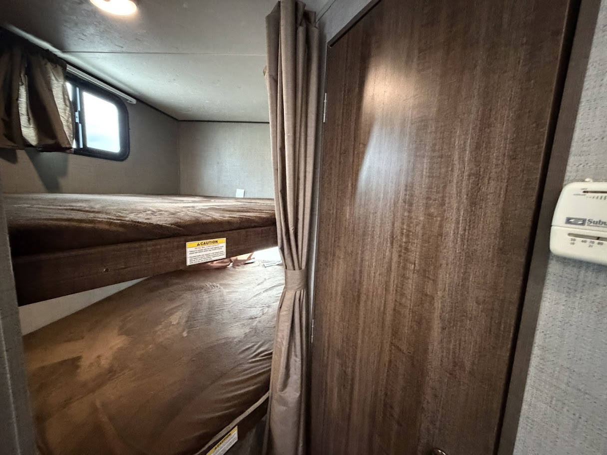 2018 CROSSROADS ZINGER 205bh - Image 19