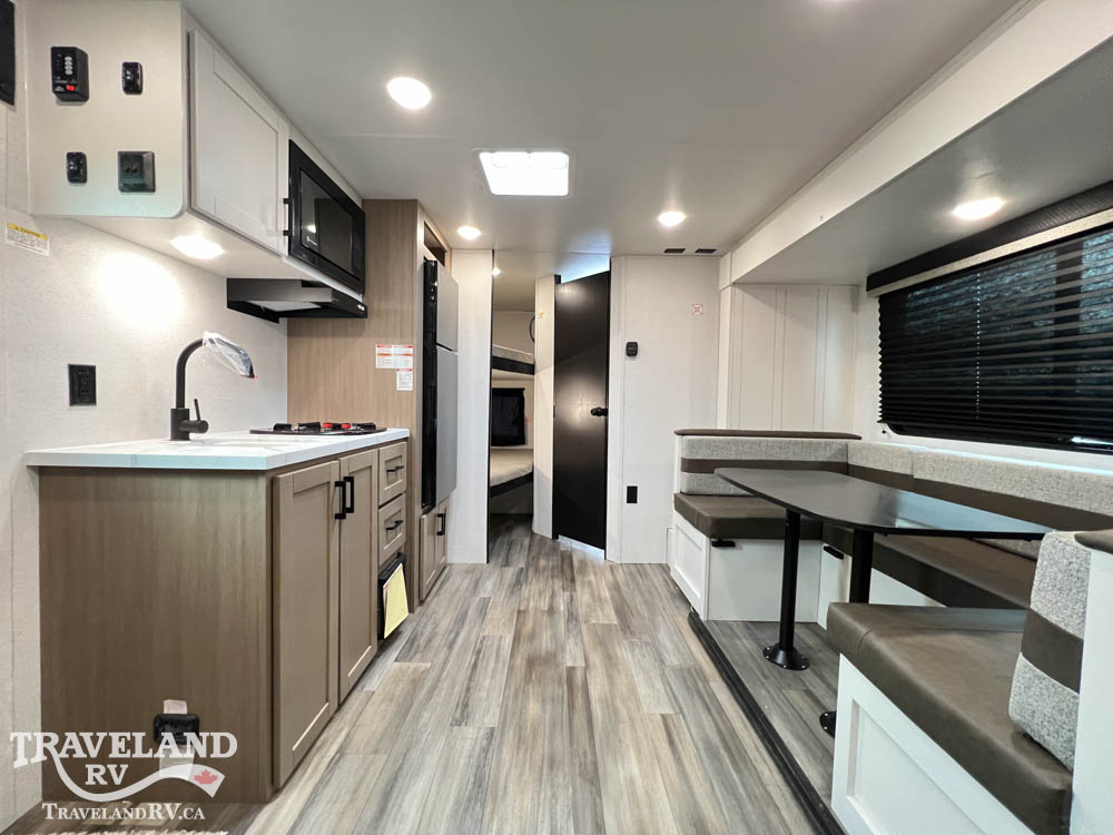 2027 Highland Ridge Colt 18MBS - Image 3