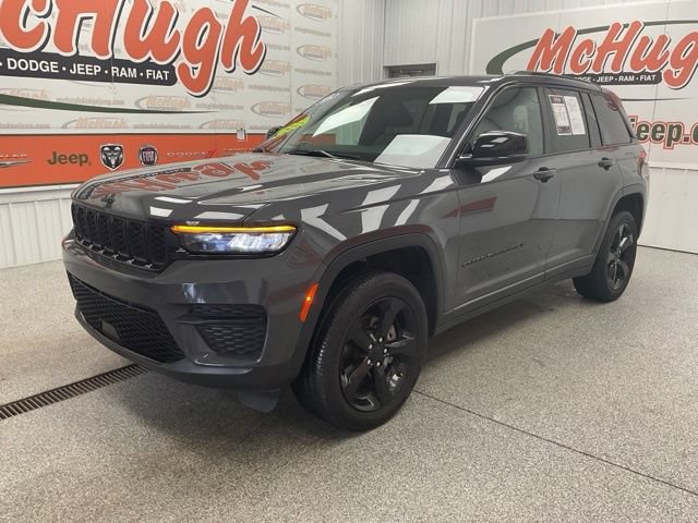 2025 Jeep Grand Cherokee Altitude X 4X4 - Image 1