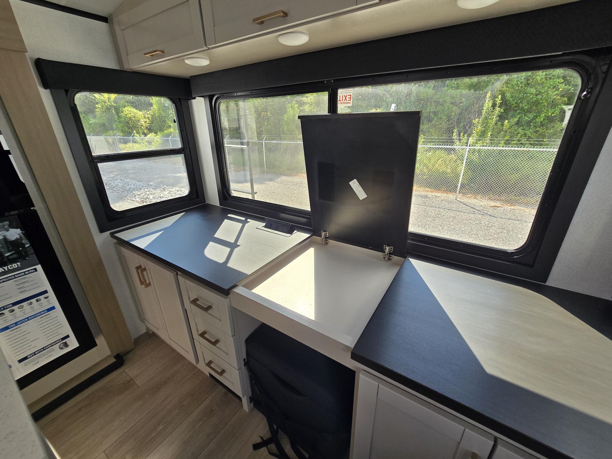 2027 JAYCO JAY FEATHER 27MK - Image 26