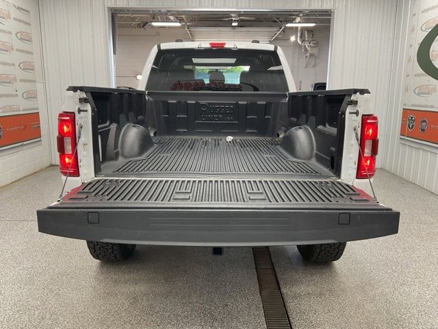 2022 Ford F150 Crew Cab XLT 4WD - Image 6