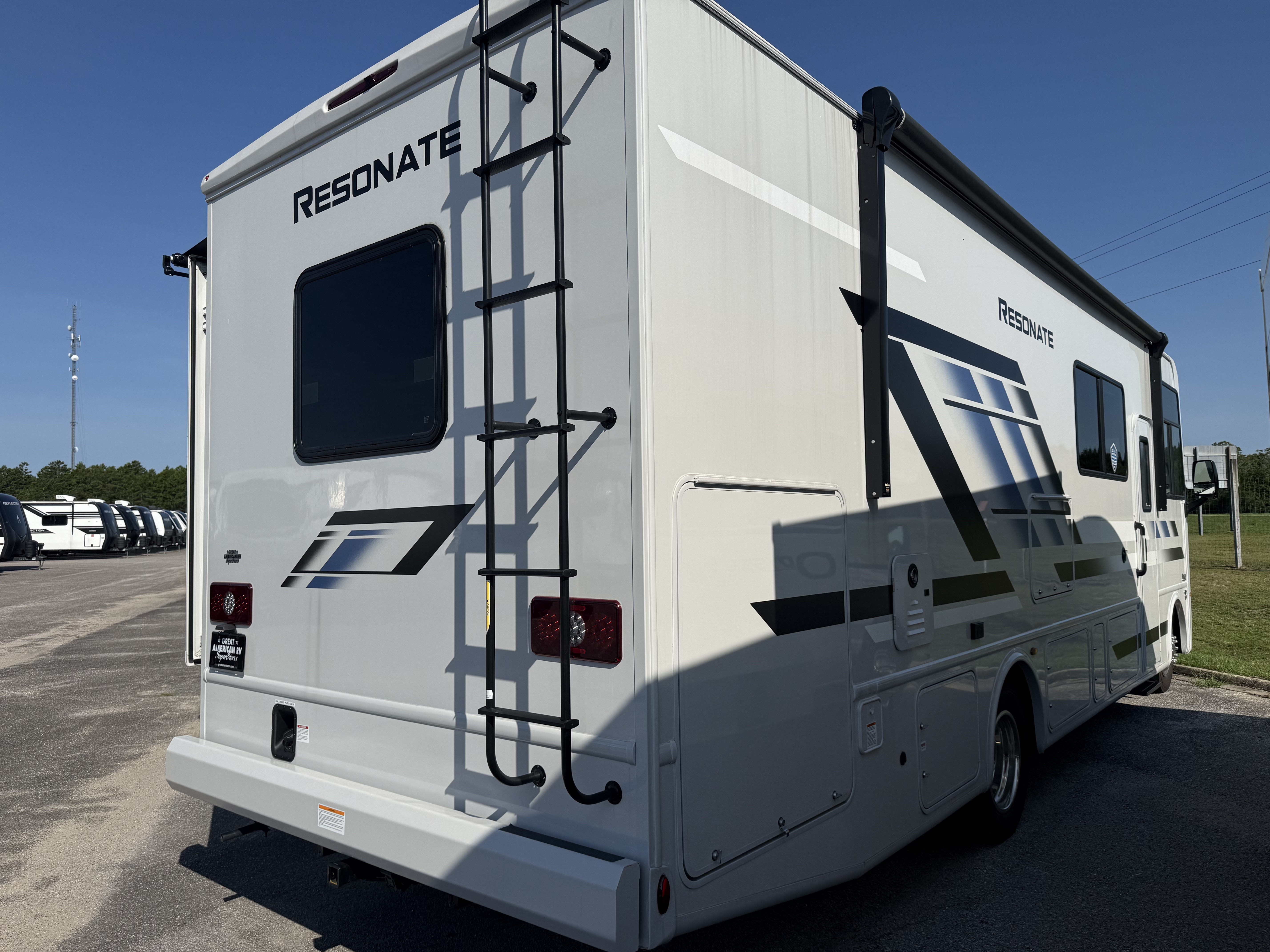 2026 THOR MOTOR COACH RESONATE 29D - Image 5