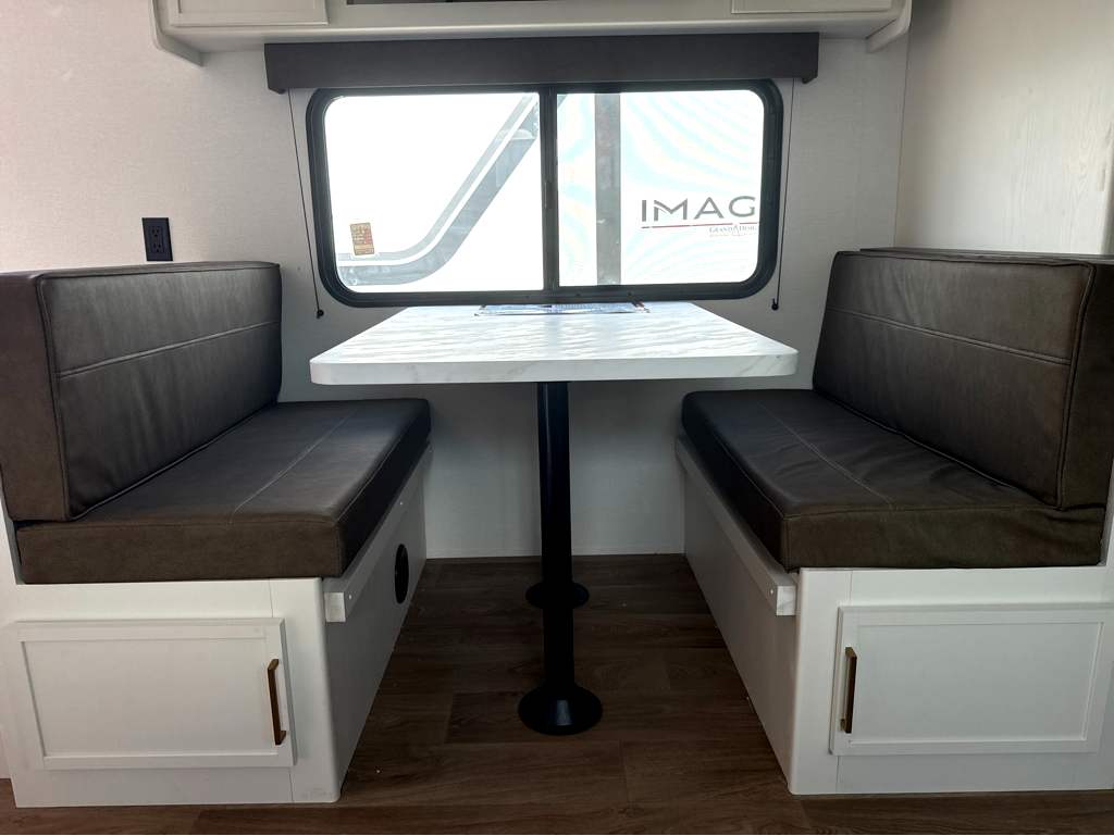 2027 GRAND DESIGN TRANSCEND 295QBT - Image 22