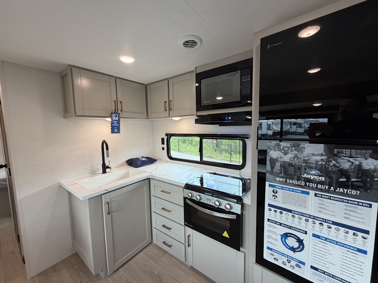 2027 JAYCO JAY FLIGHT 330TBS - Image 37
