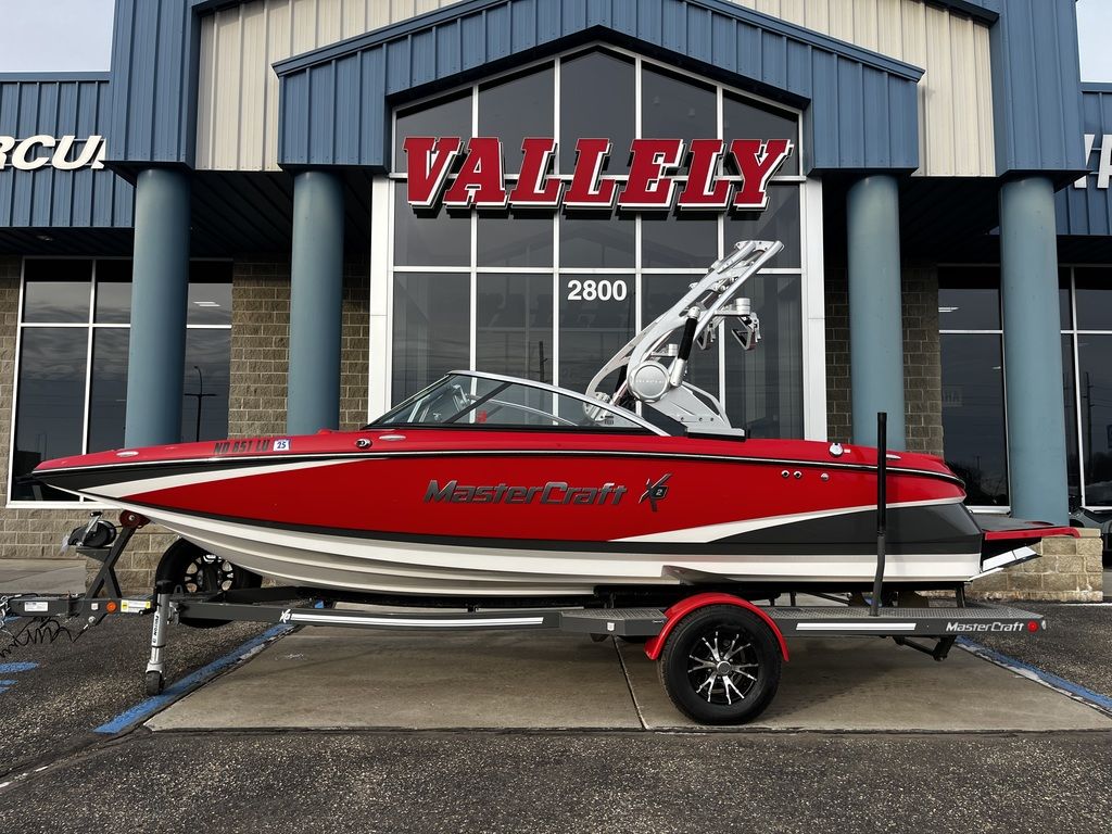 2016 MasterCraft X2 - Image 1