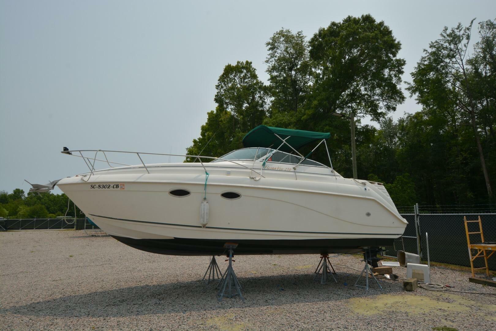 1999 Rinker Fiesta Vee 270 - Image 5