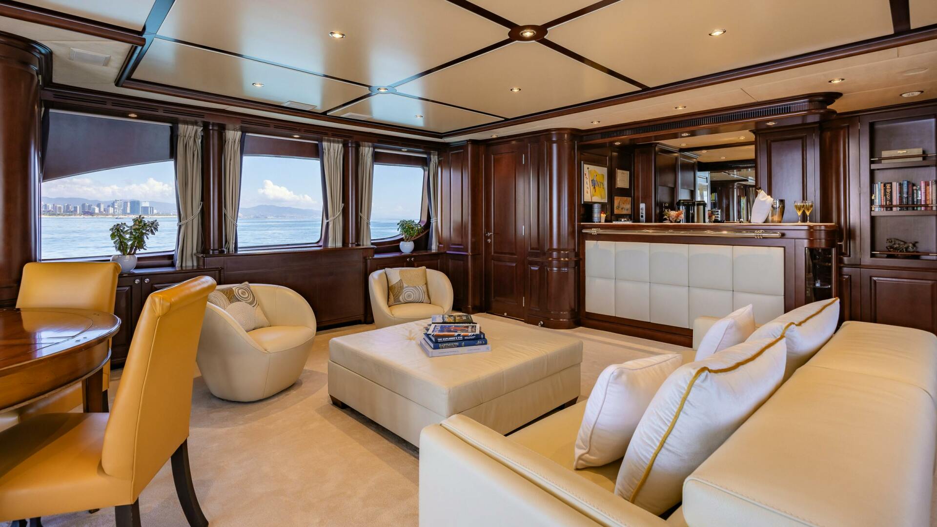 2009 Benetti Benetti Classic 120 - Image 40