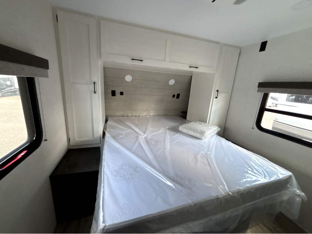 2026 VENTURE RV SIENNA 251VRB - Image 23