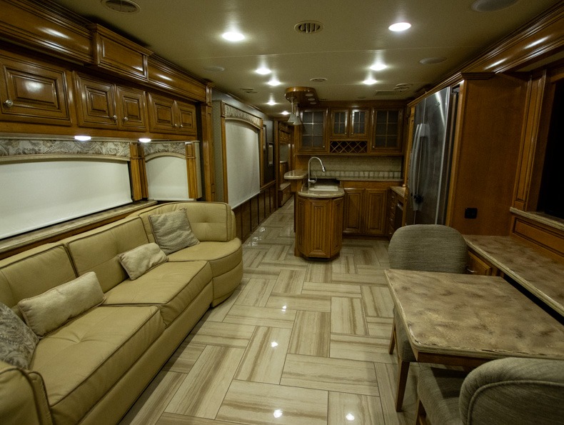 2015 Thor Motor Coach Tuscany 40KQ - Image 5