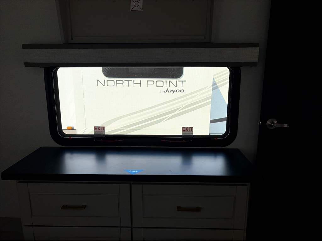 2027 JAYCO NORTH POINT 391TBBH - Image 24