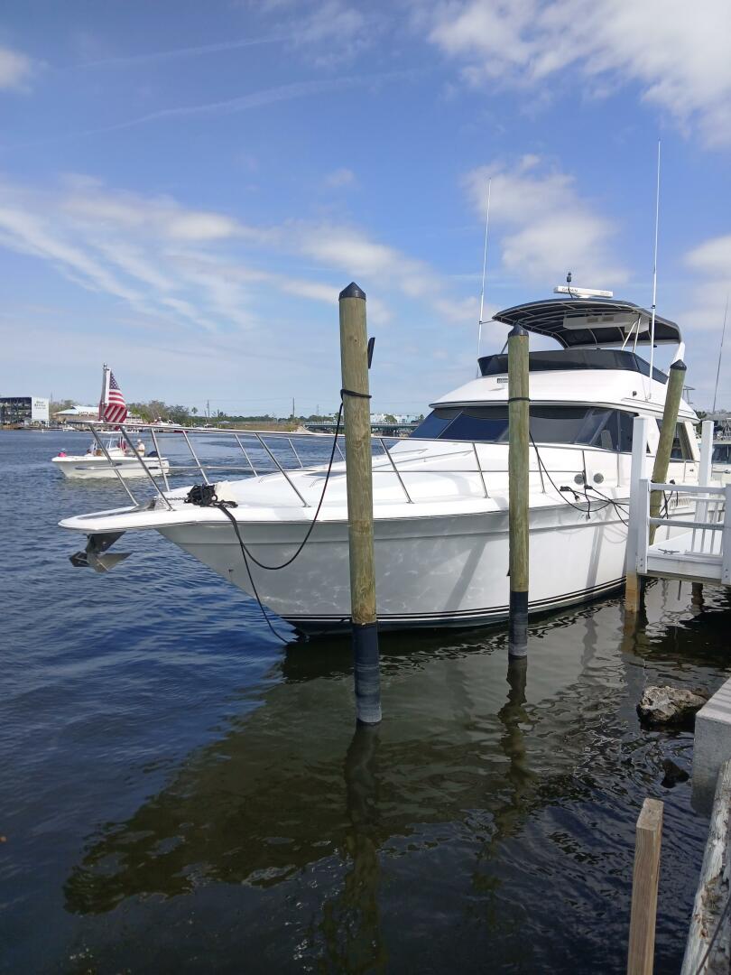 1997 Sea Ray 550 Sedan Bridge - Image 4