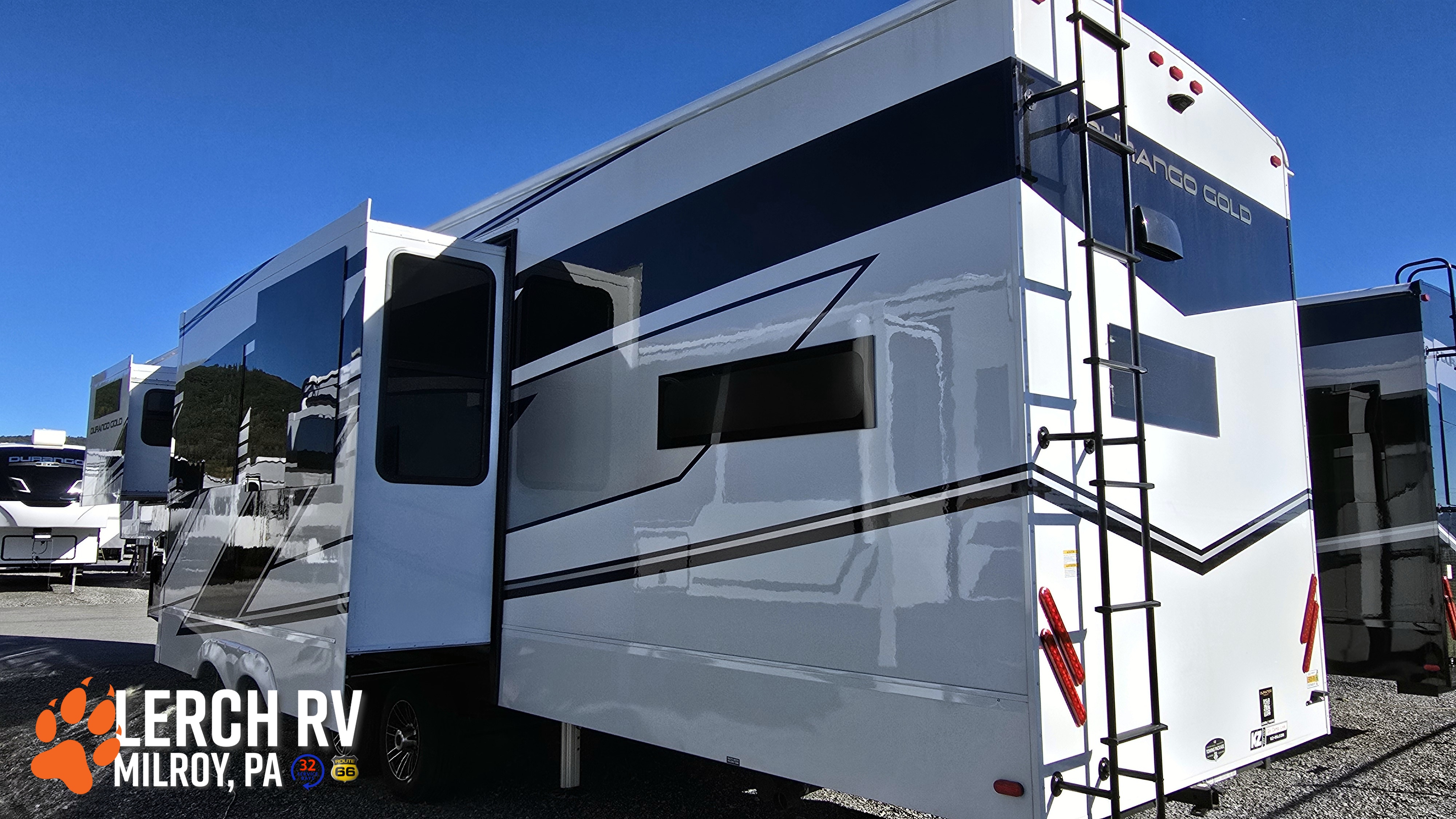 2027 KZ RV Durango Gold G390MLQ - Image 13