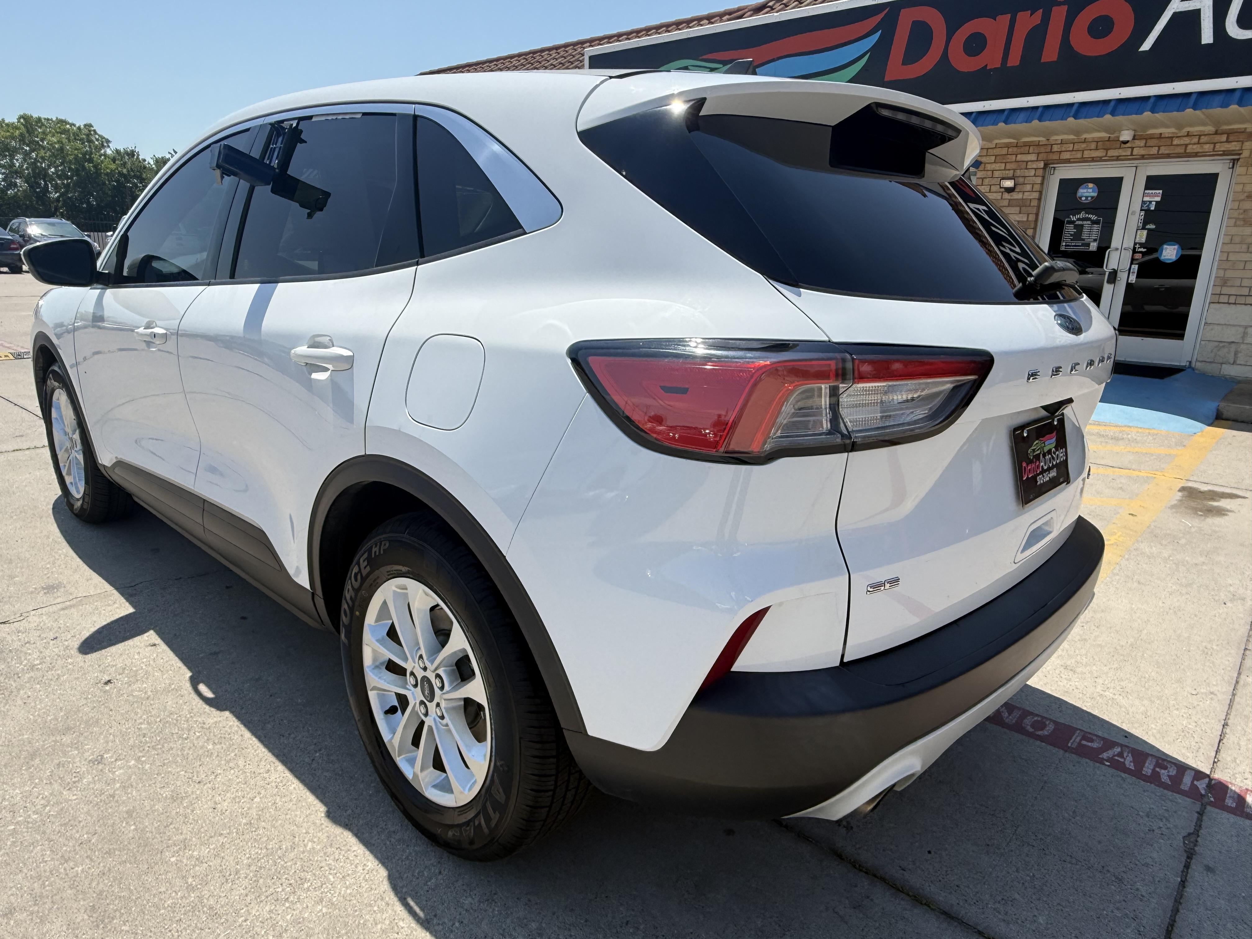 2020 Ford Escape Utility 4D SE 2WD - Image 25