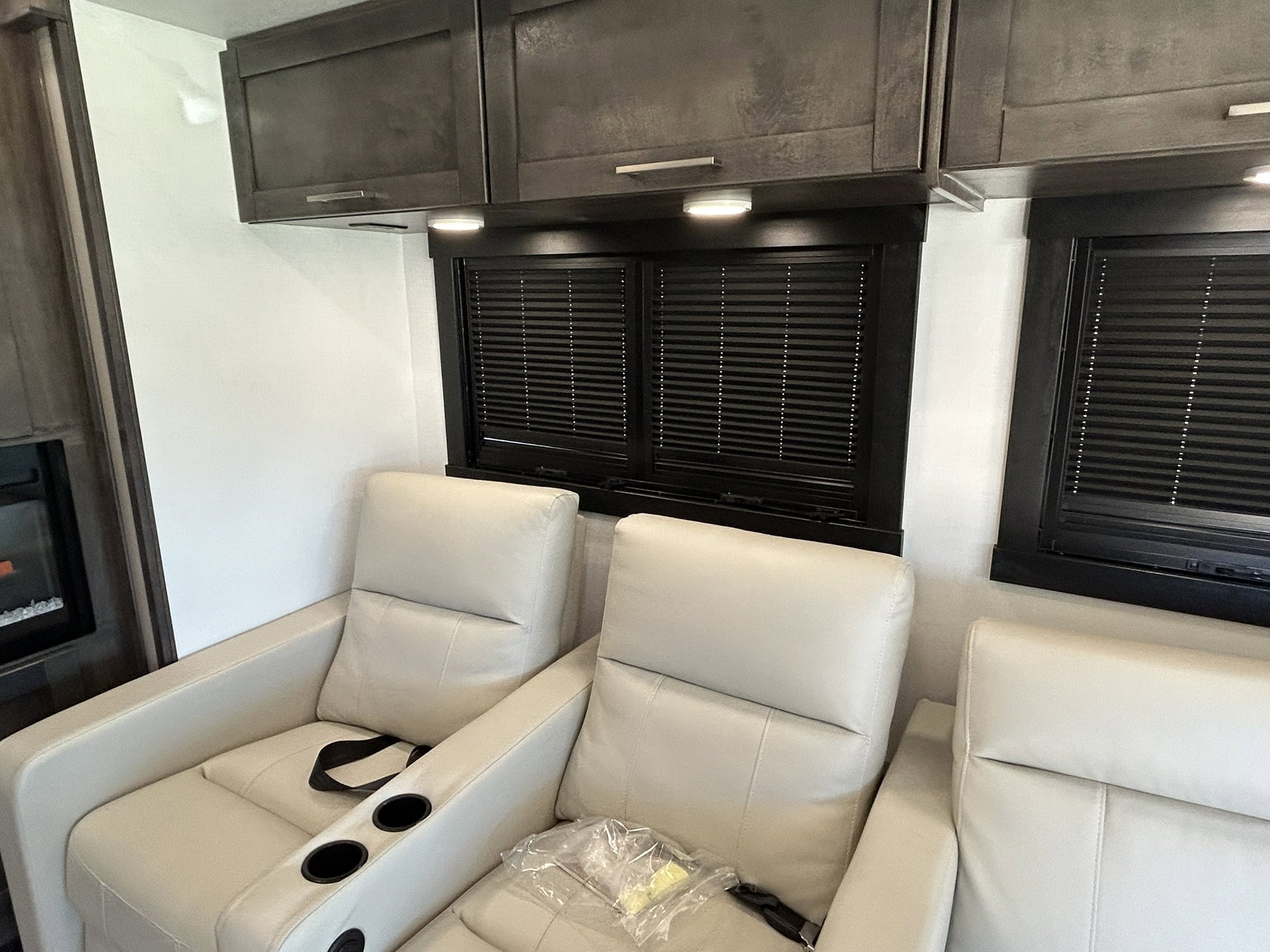 2026 JAYCO PRECEPT 36C - Image 18