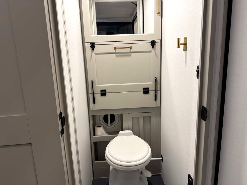 2026 BRINKLEY G 3520 - Image 21