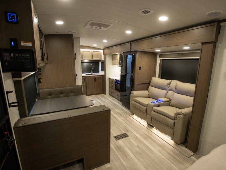 2026 Keystone Cougar Half-Ton 22MLS - Image 5