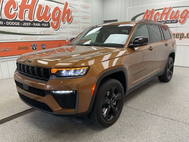 2026 Jeep Grand-Cherokee-L Laredo Altitude 4x4 - Image 1