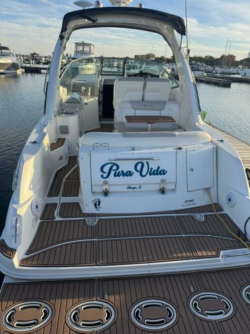 2011 Sea Ray 330 Sundancer - Image 7