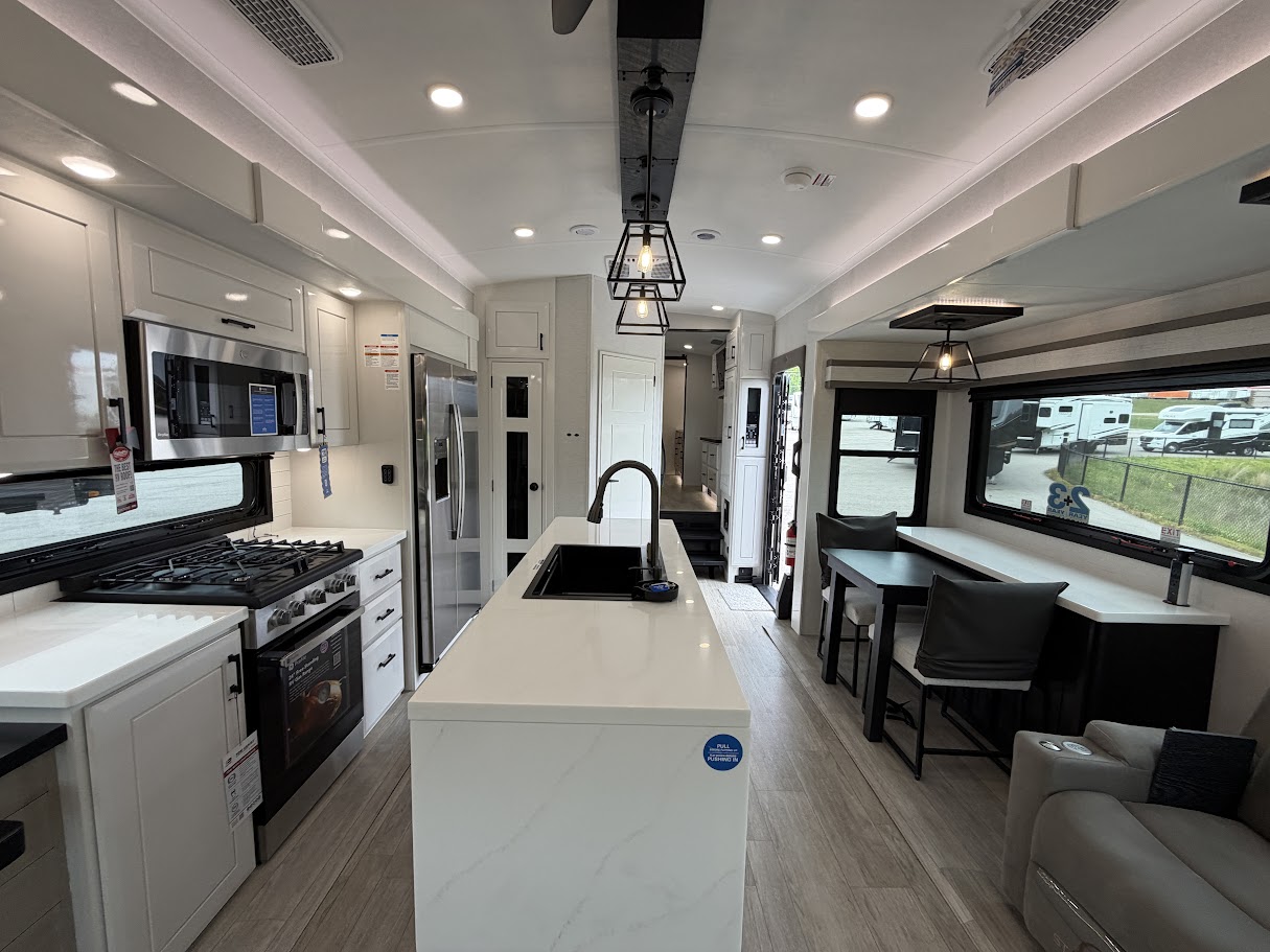 2026 JAYCO PINNACLE 36FBTS - Image 8
