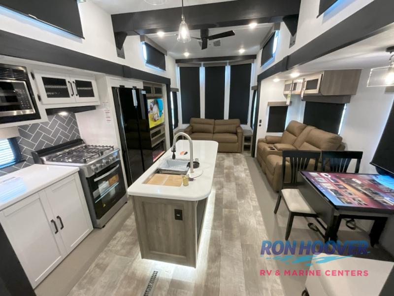 2026 PALOMINO 402LFT - Image 2