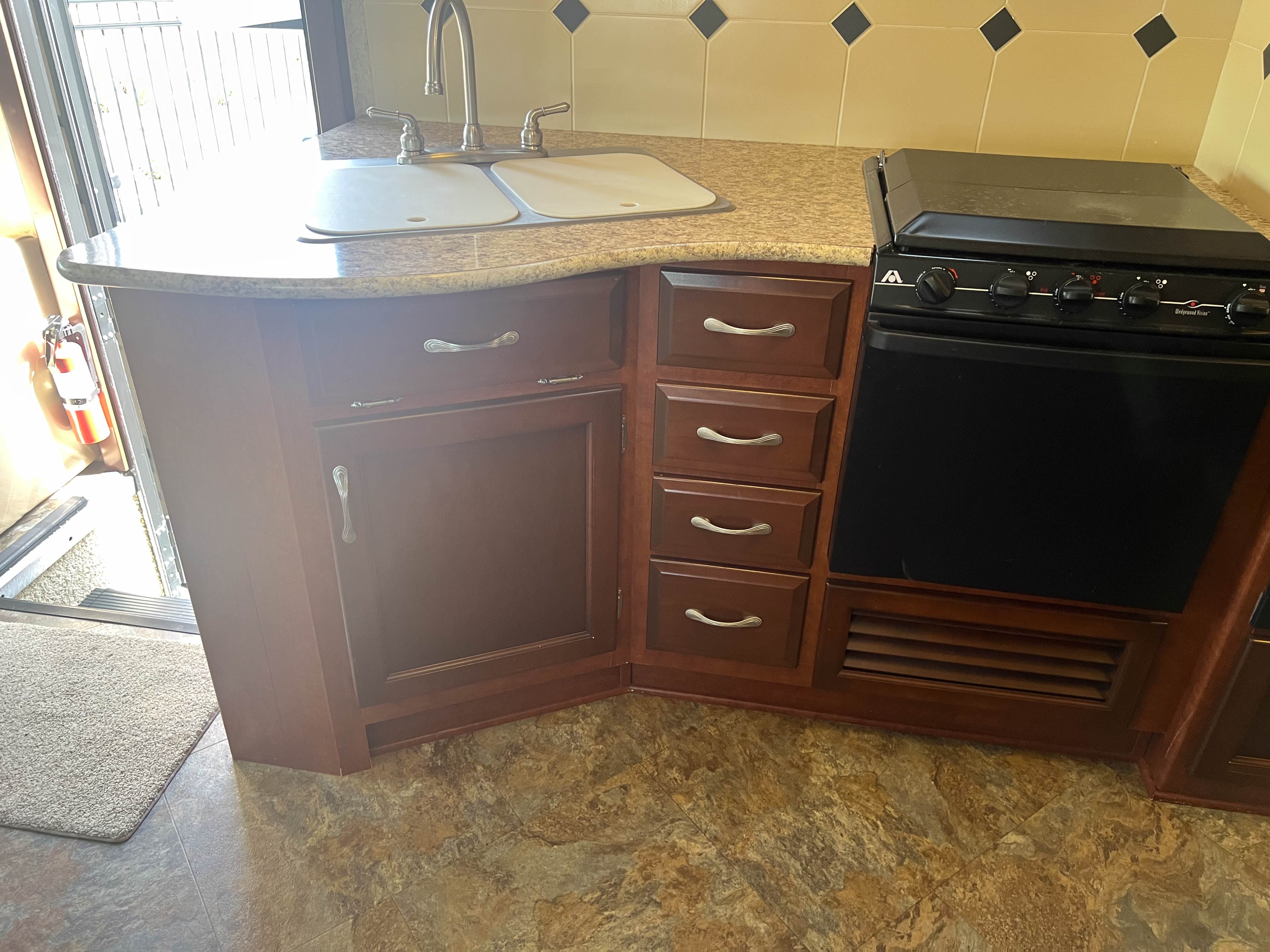 2011 NEWMAR BAYSTAR 3302 - Image 22