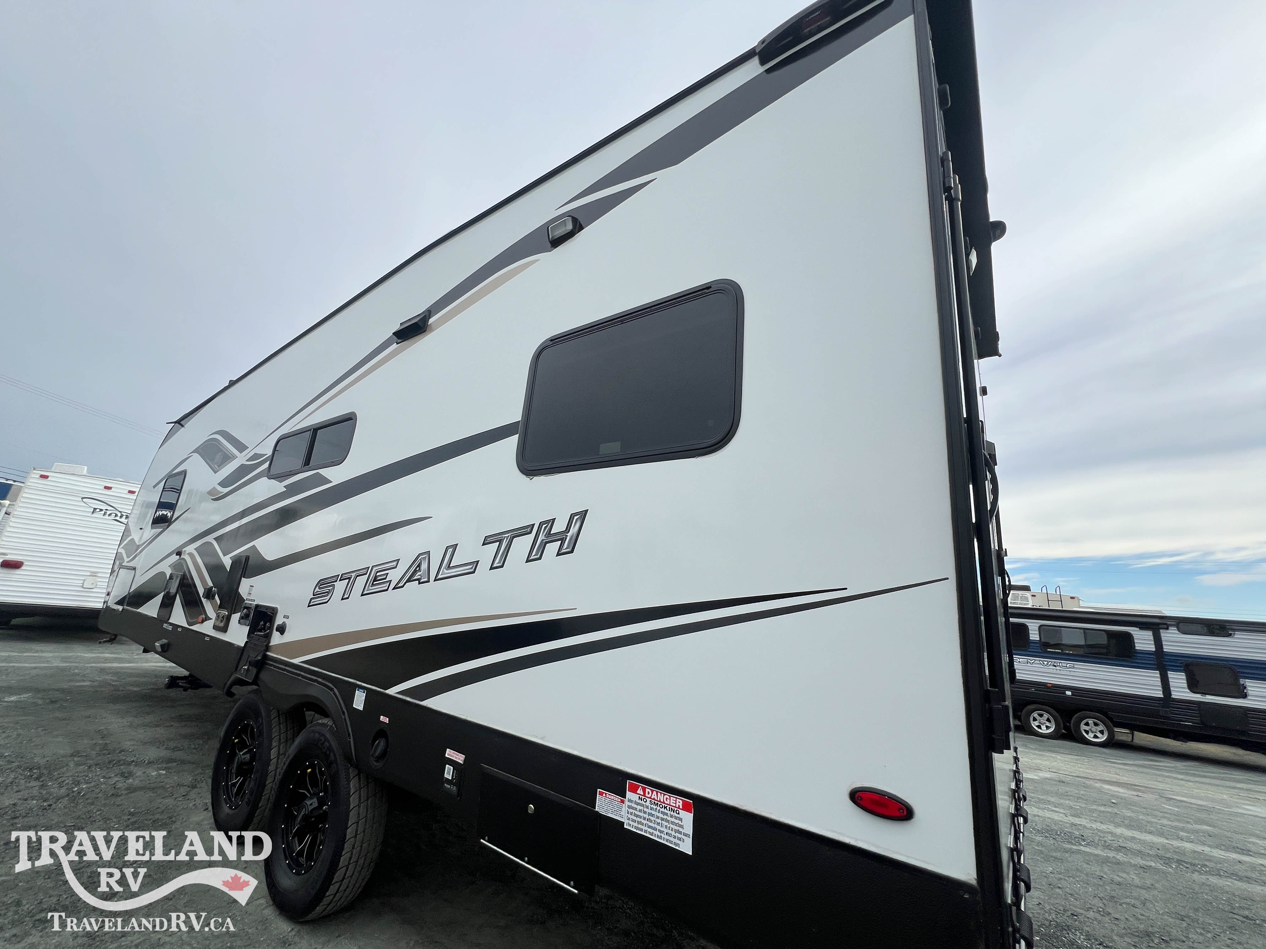 2023 Forest River Stealth FS2513GLE - Image 5