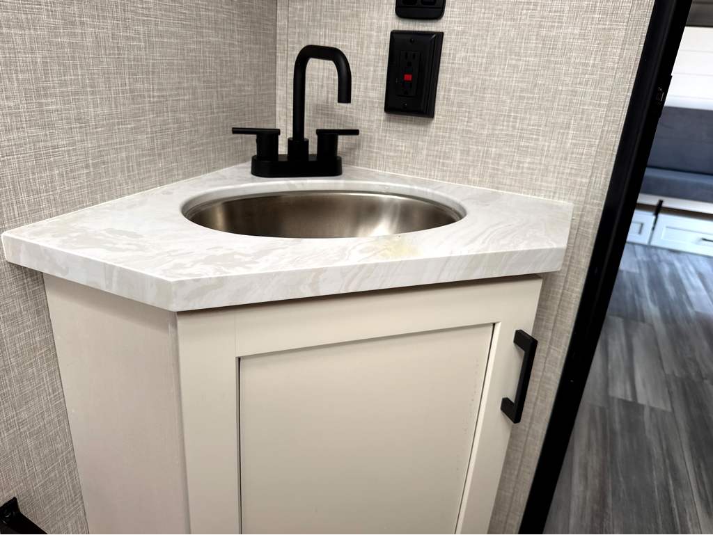 2025 JAYCO JAY FEATHER 199MBS - Image 26
