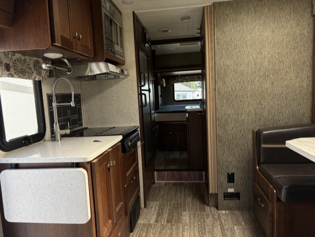 2018 Forest River Forester 2401R MBS - Image 8