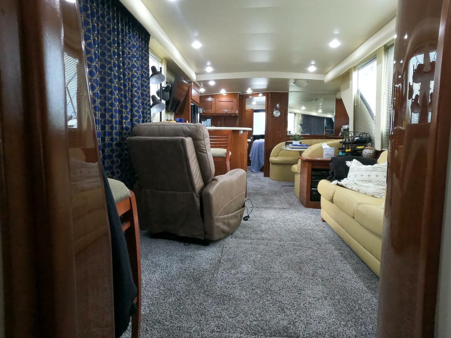2006 Bluewater Yachts 5200 - Image 13