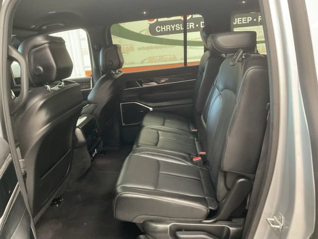 2022 Jeep Wagoneer Utility 4D Series II 4WD - Image 29