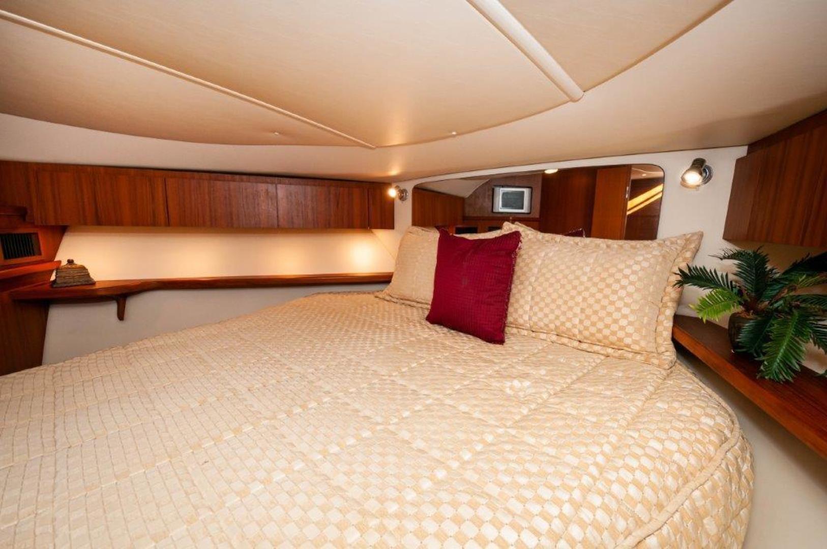 2003 Tiara Yachts 4200 Open - Image 13