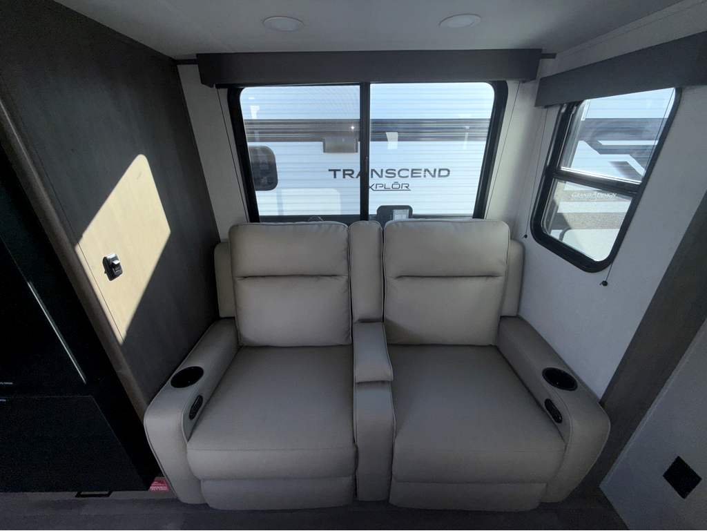 2026 GRAND DESIGN TRANSCEND 25MLX - Image 12