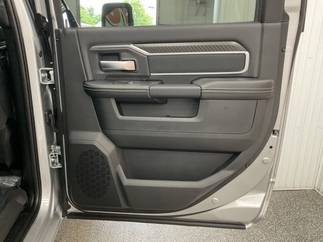 2026 Ram 2500 Big Horn 4x4 Crew Cab 6'4" Box - Image 29