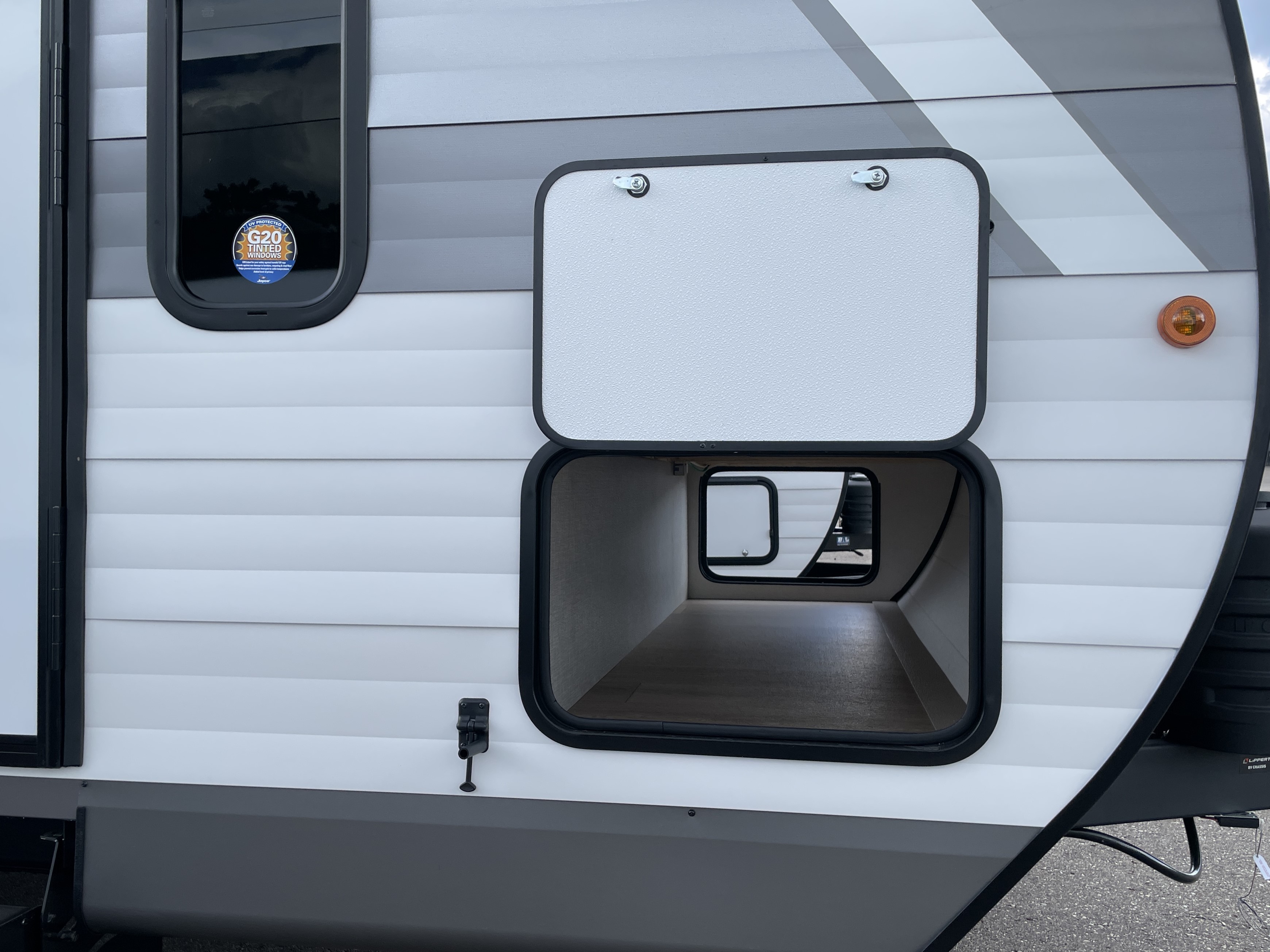 2027 Jayco Jay Flight SLX 262RLS - Image 2