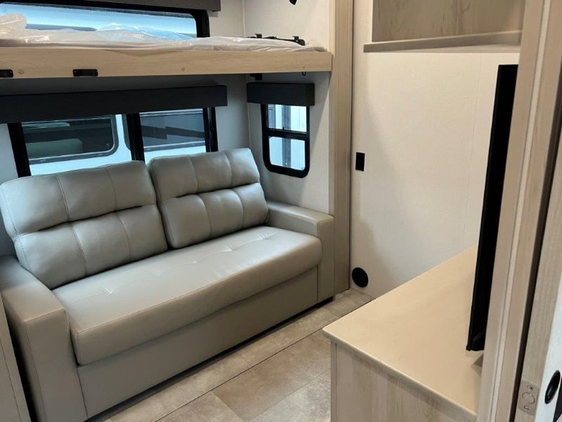 2025 Grand Design Solitude 388MBS - Image 11