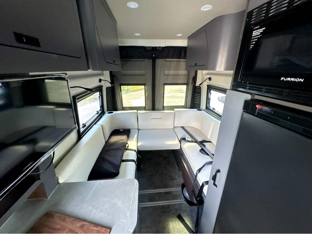 2027 GRAND DESIGN LINEAGE SERIESVP LVP2 - Image 29